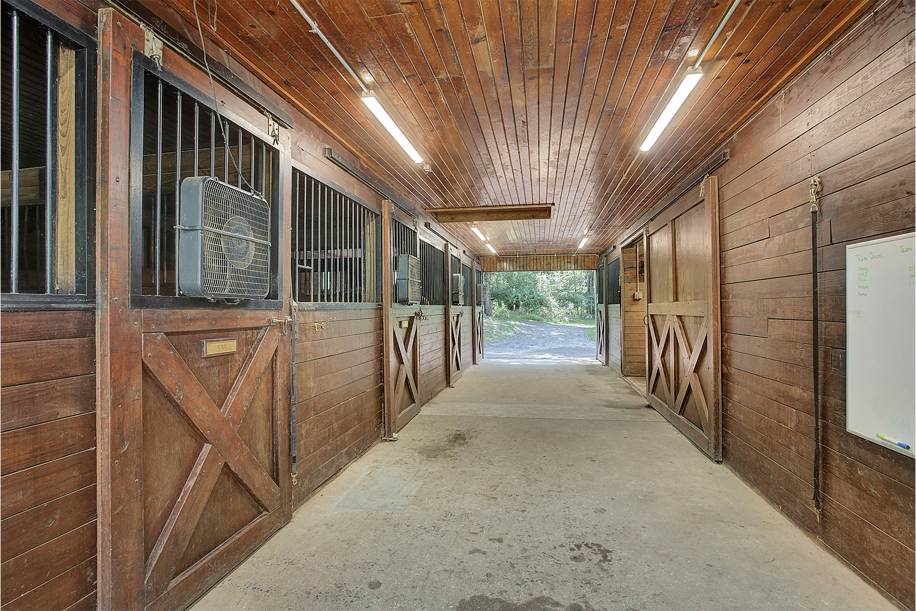  Updated Tewksbury Hobby Farm - 物件實景