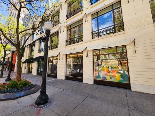 Chicago, Illinois, 60611, United States, 2 Bedrooms Bedrooms, ,3 BathroomsBathrooms,Residential,For Sale,1730203