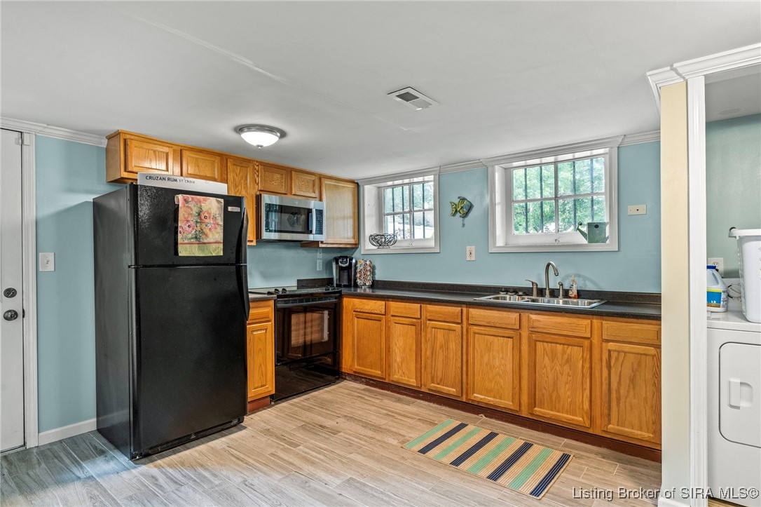 Jeffersonville, Indiana, 47130, United States, 4 Bedrooms Bedrooms, ,4 BathroomsBathrooms,Residential,For Sale,1897686
