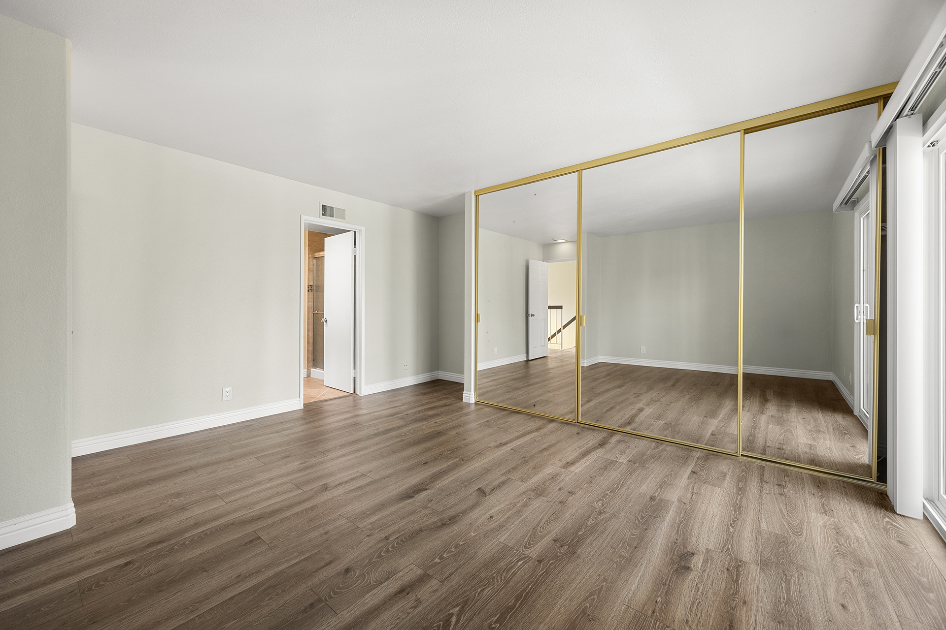 Anaheim, California, 92807, United States, 4 Bedrooms Bedrooms, ,3 BathroomsBathrooms,Residential,For Sale,1985718