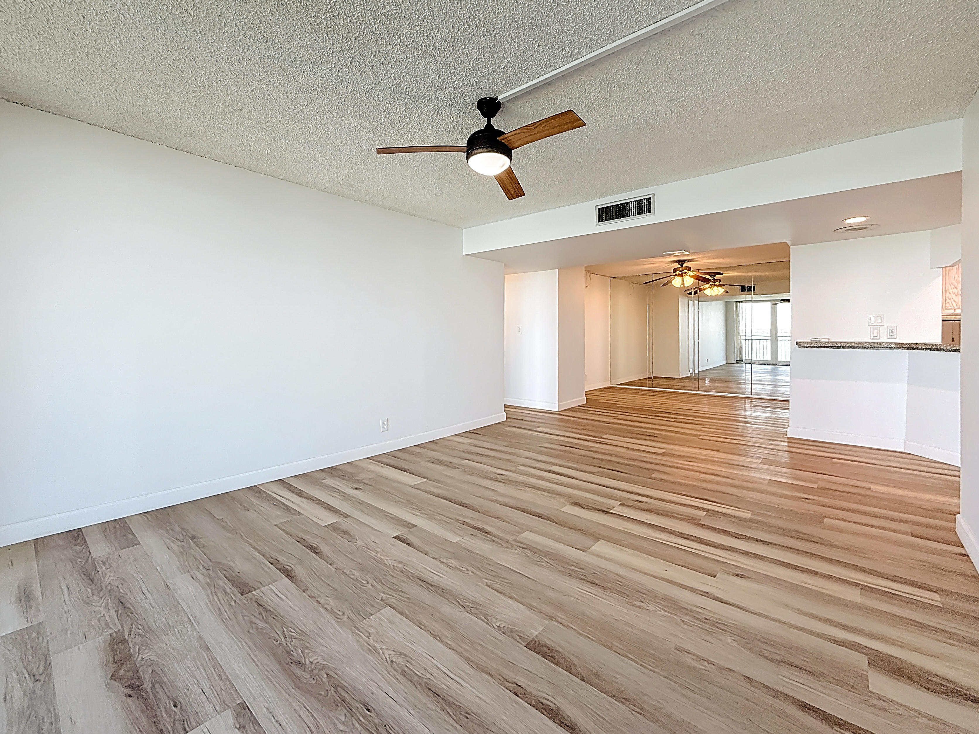 Treasure Island, Florida, 33706, United States, 3 Bedrooms Bedrooms, ,3 BathroomsBathrooms,Residential,For Sale,1983307