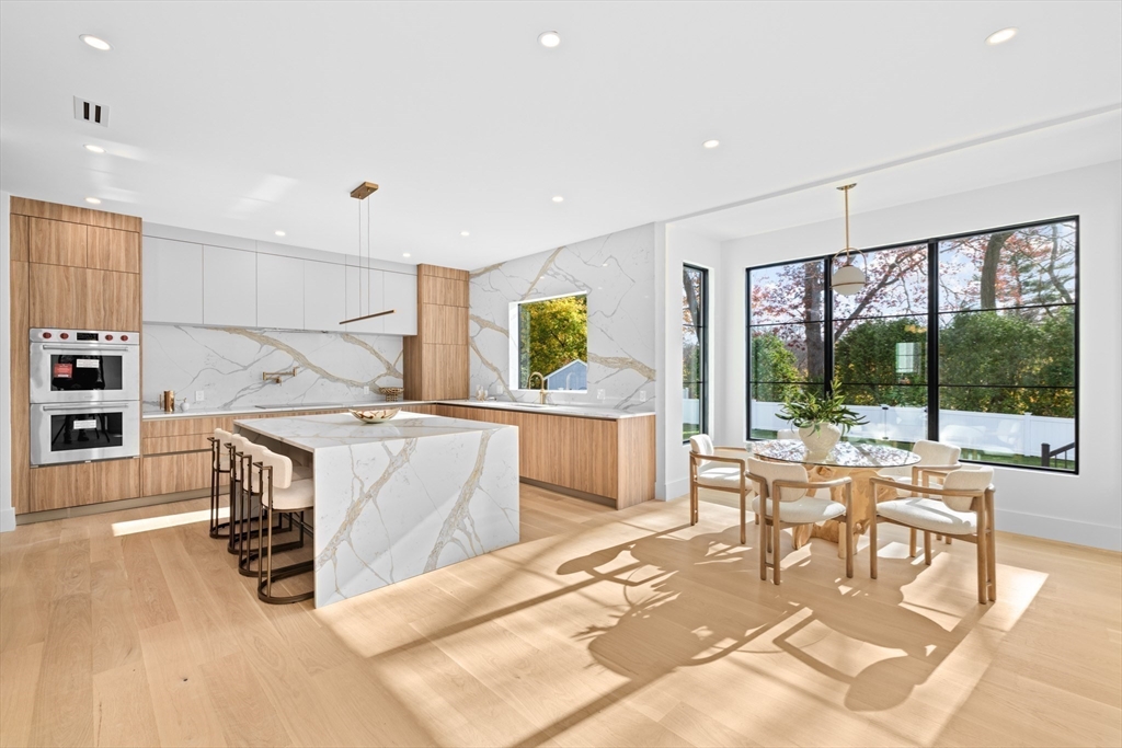 Newton, Massachusetts, 02461, United States, 7 Bedrooms Bedrooms, ,8 BathroomsBathrooms,Residential,For Sale,1995723