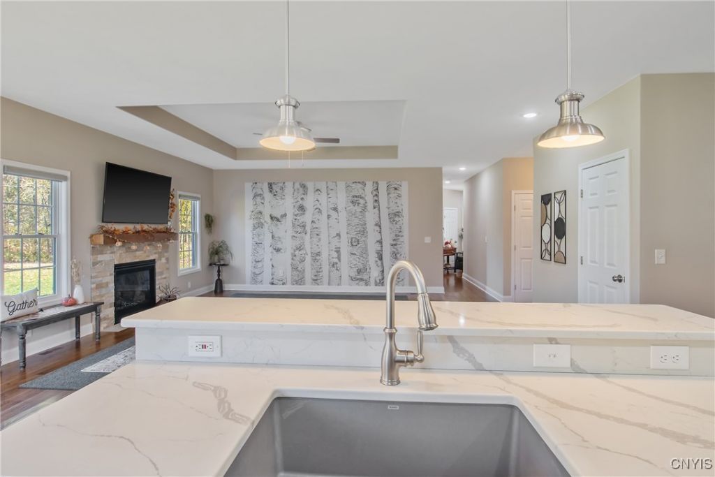 Liverpool, New York, 13090, United States, 3 Bedrooms Bedrooms, ,2 BathroomsBathrooms,Residential,For Sale,1972941