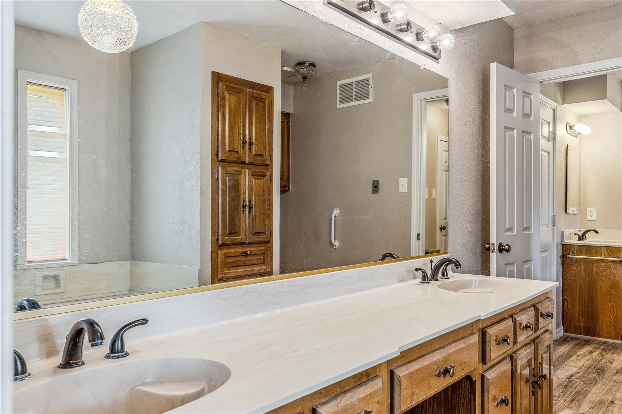 Campbell, Texas, 75422, United States, 3 Bedrooms Bedrooms, ,2 BathroomsBathrooms,Residential,For Sale,2048181