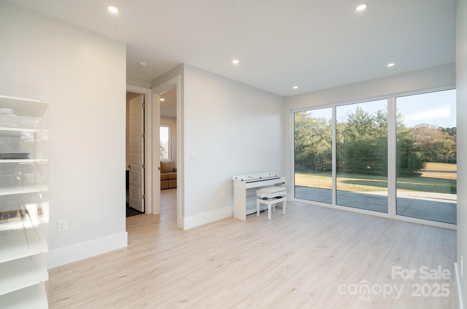 Waxhaw, North Carolina, 28173, United States, 5 Bedrooms Bedrooms, ,4 BathroomsBathrooms,Residential,For Sale,1990877