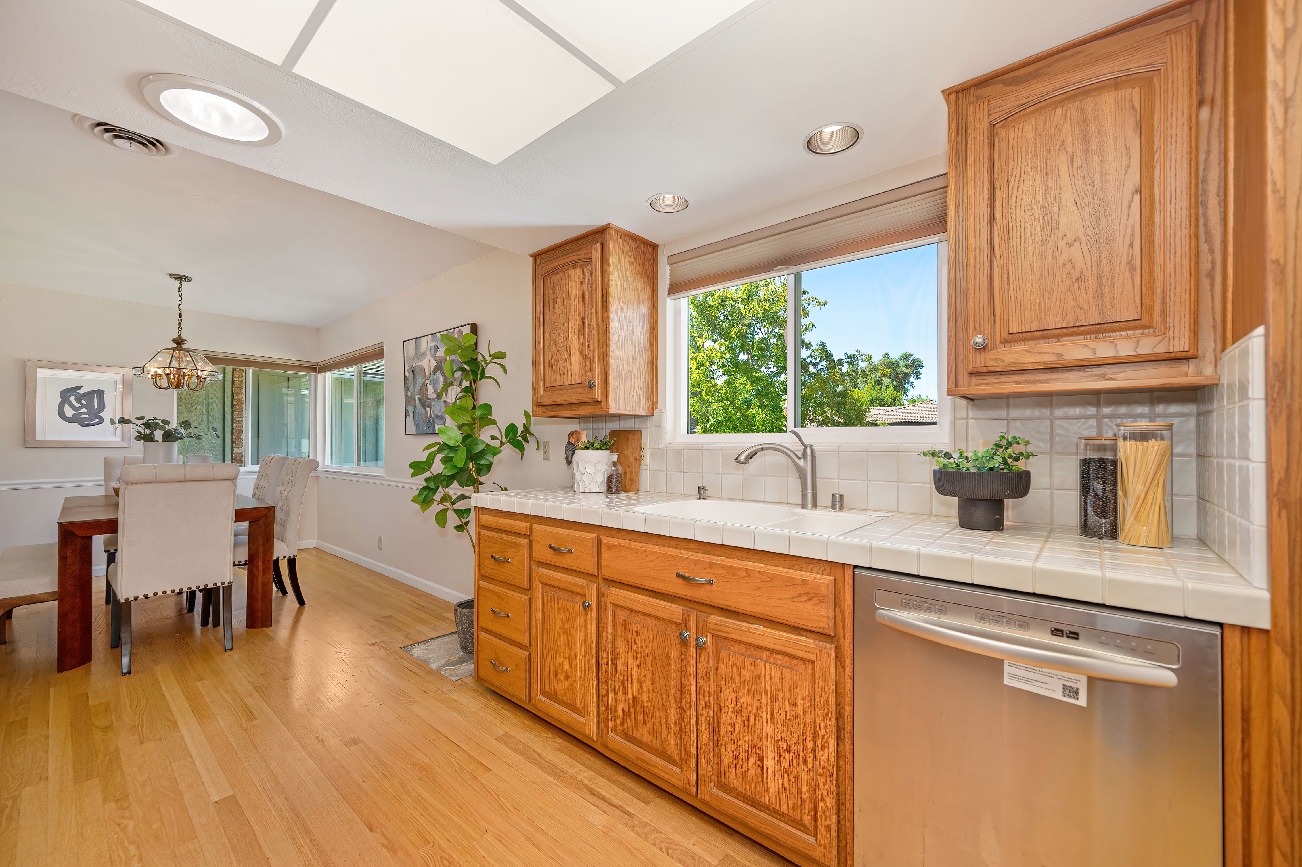  4608 Sagar Avenue, Sacramento, CA 95821 - 物件實景