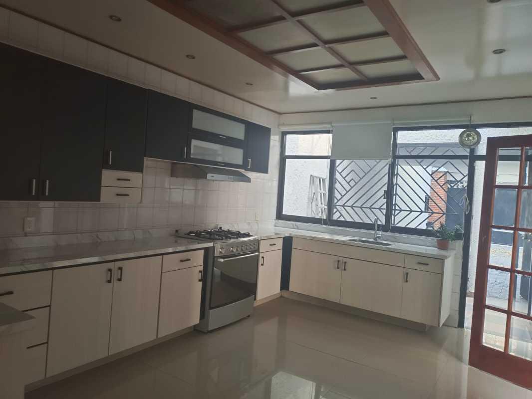 Bosques de Moctezuma, Huixquilucan, Estado de México, 52784, Mexico, 3 Bedrooms Bedrooms, ,5 BathroomsBathrooms,Residential,For Sale,Bosques de Moctezuma,1442353