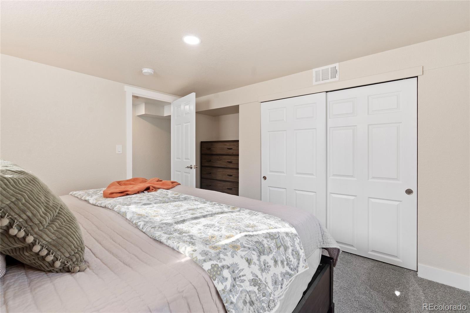 Littleton, Colorado, 80120, United States, 5 Bedrooms Bedrooms, ,1 BathroomBathrooms,Residential,For Sale,1940390