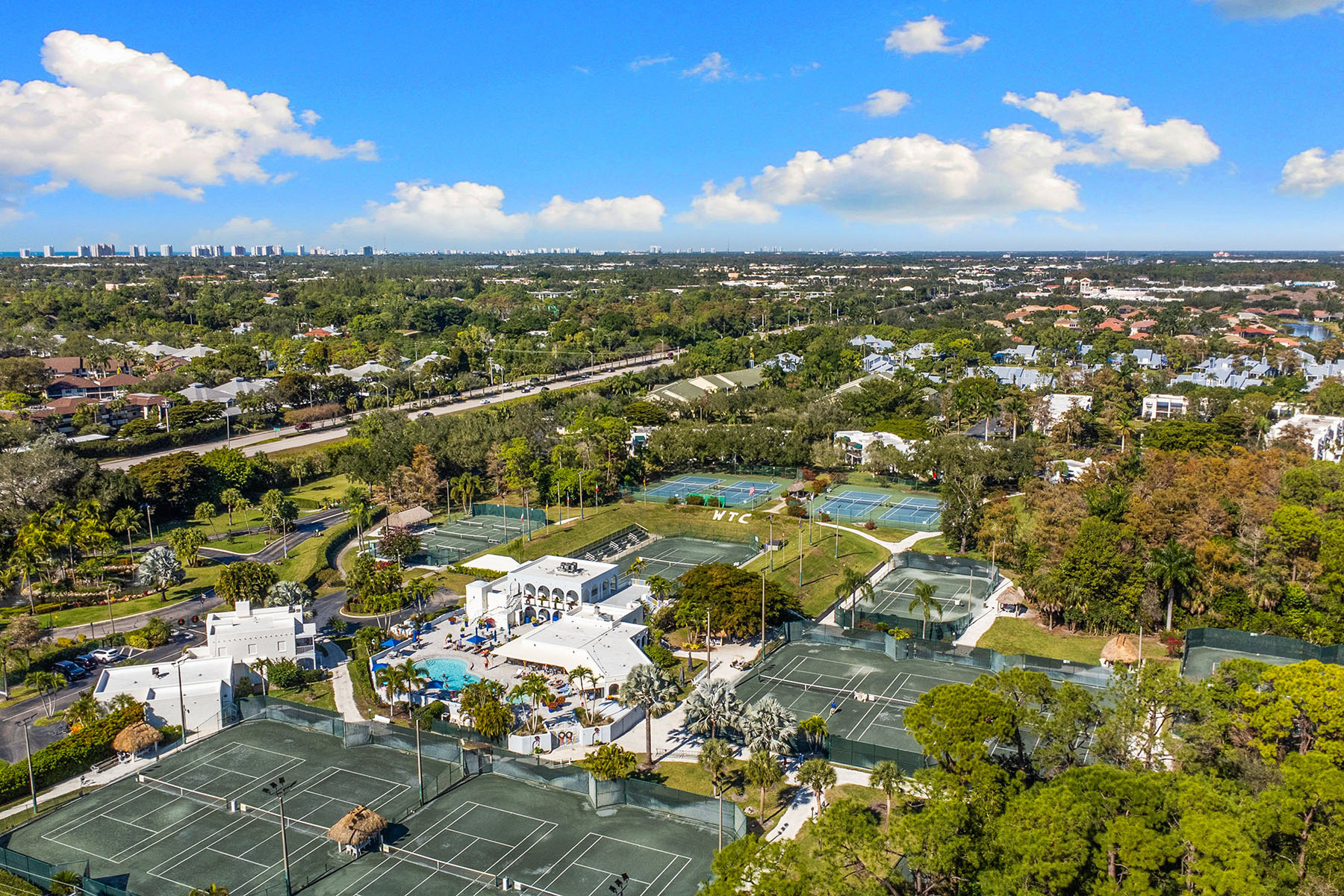  WORLD TENNIS CENTER - 物件實景