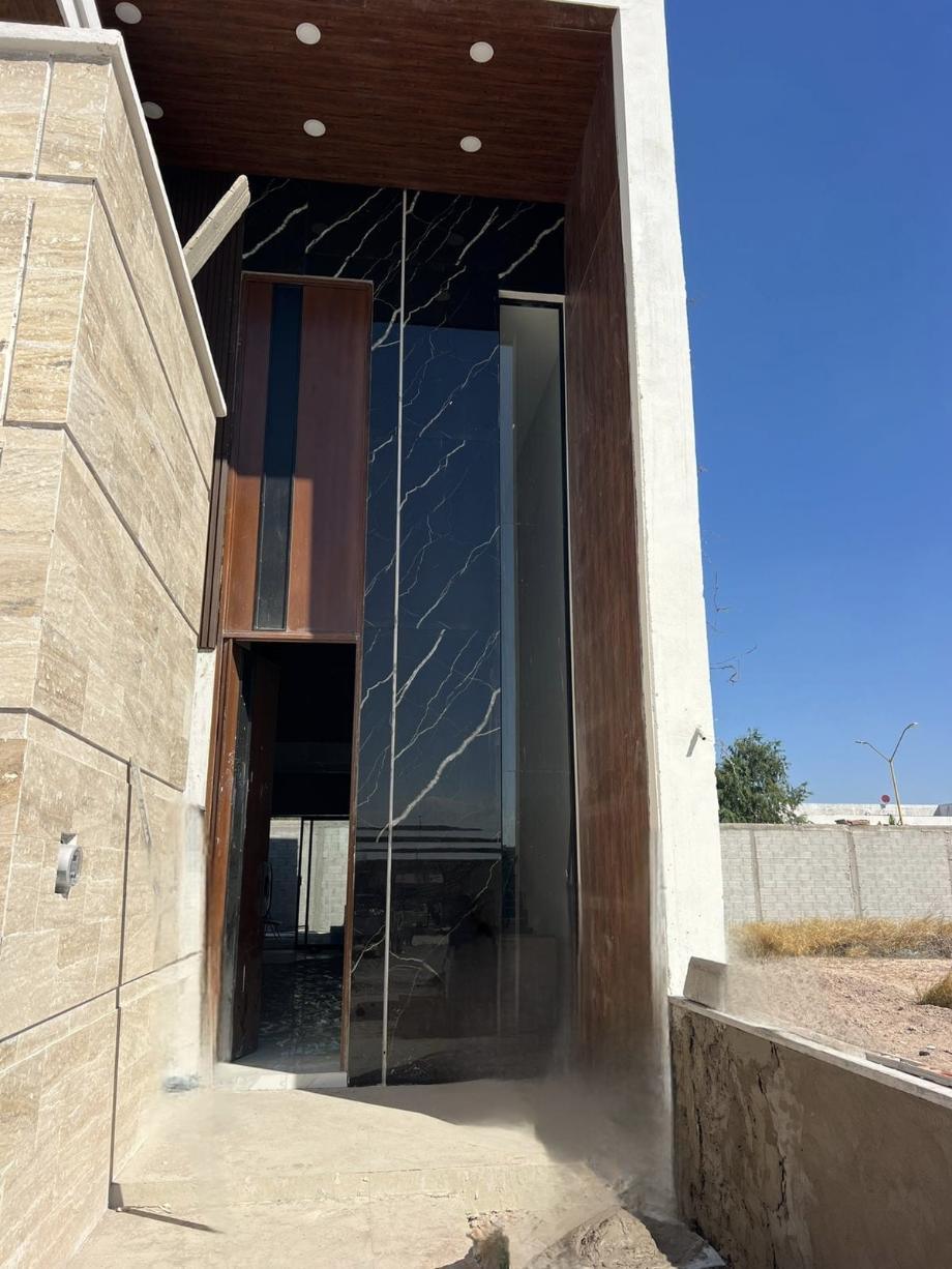 Torreón, Coahuila de Zaragoza, 27023, Mexico, 3 Bedrooms Bedrooms, ,4 BathroomsBathrooms,Residential,For Sale,1994816