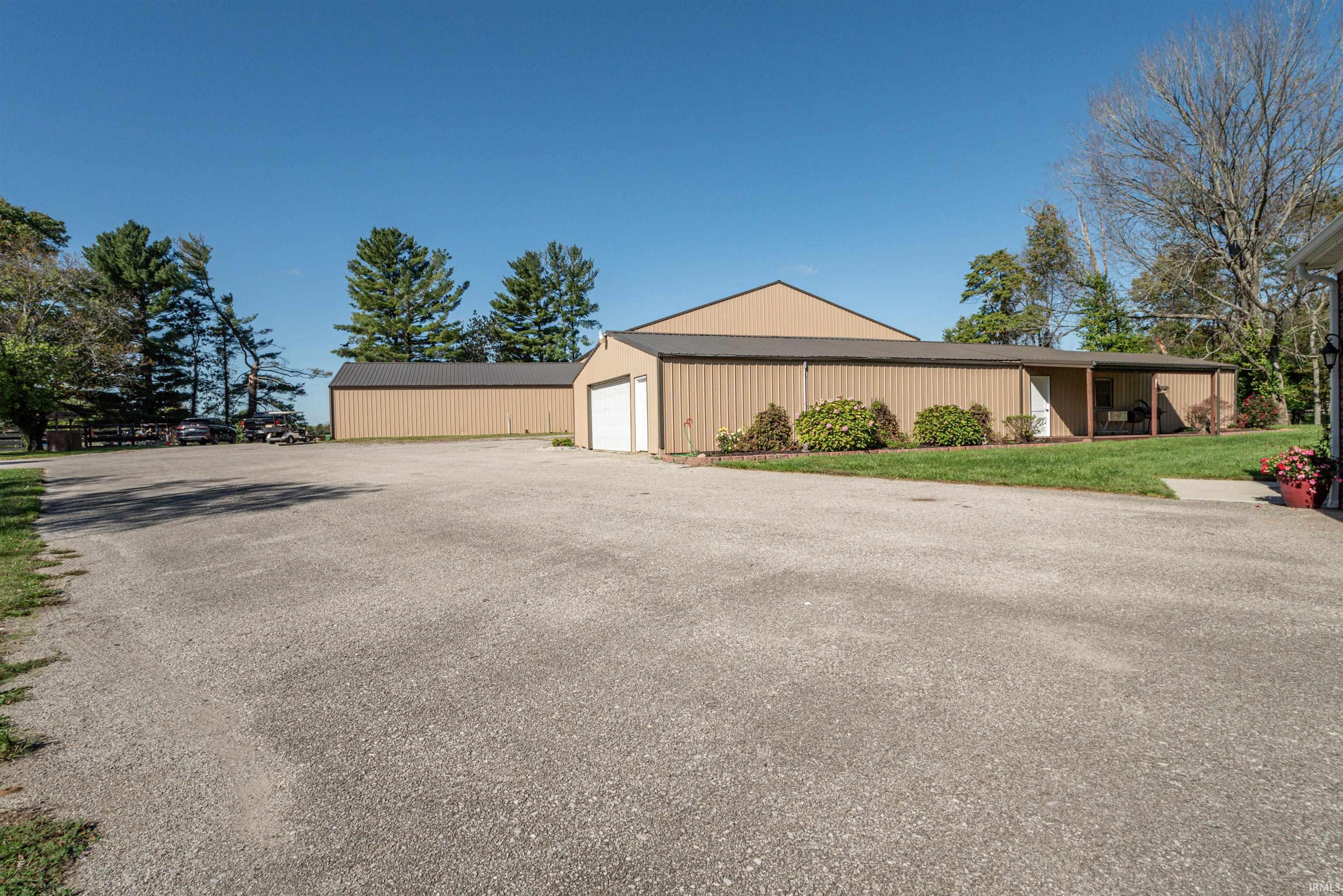 Bloomington, Indiana, 47403-4040, United States, 4 Bedrooms Bedrooms, ,4 BathroomsBathrooms,Residential,For Sale,1922881