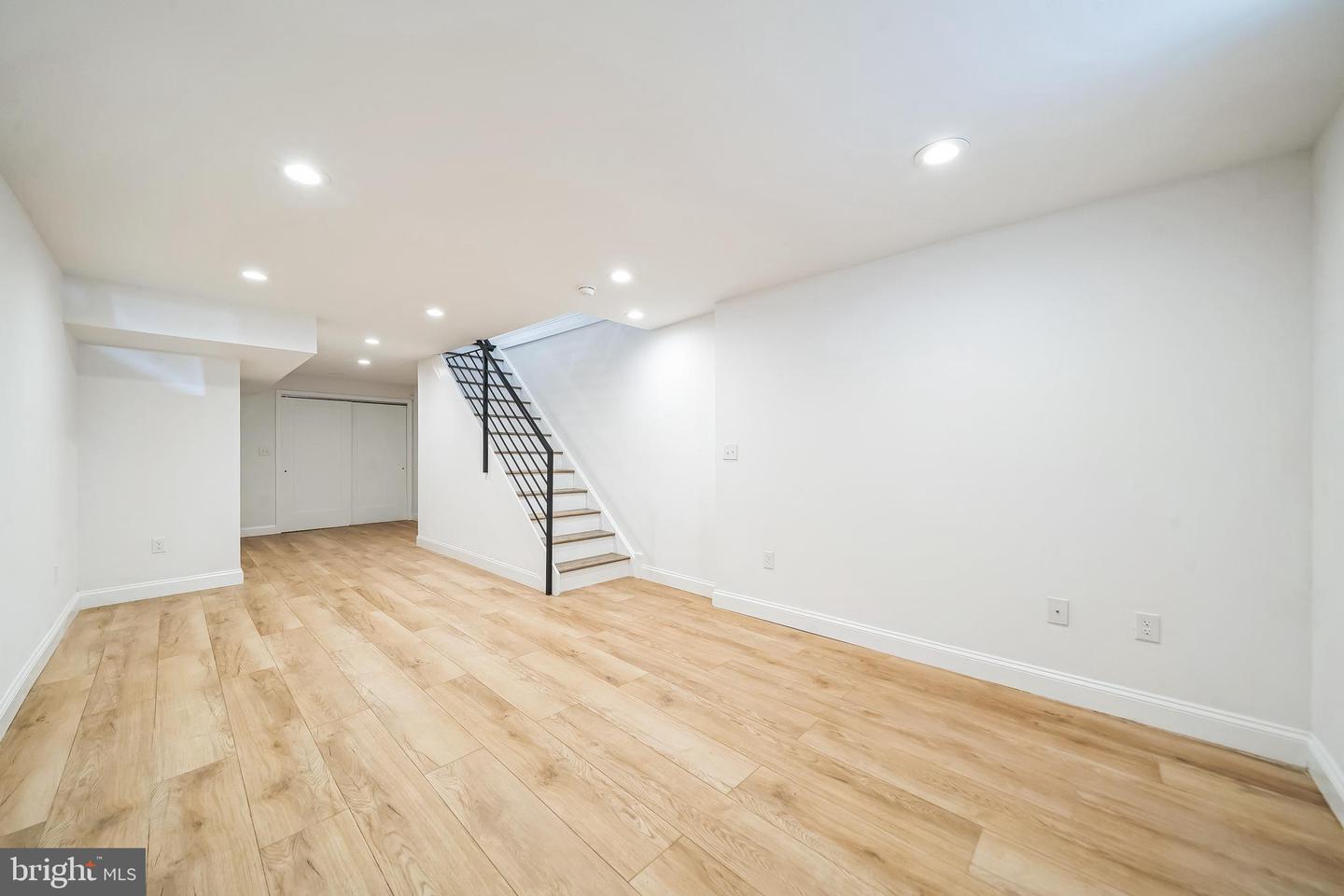 Philadelphia, Pennsylvania, 19130, United States, 4 Bedrooms Bedrooms, ,3 BathroomsBathrooms,Residential,For Sale,1949976