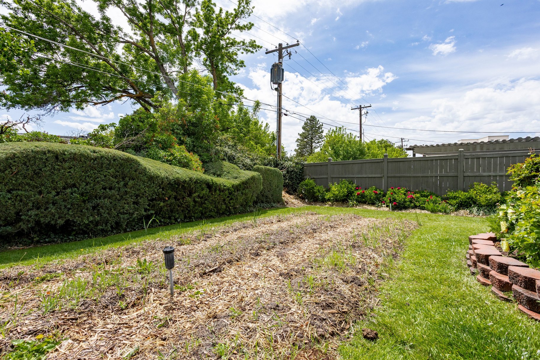  Multifamily Homestead in the Heart of Holladay - 物件實景