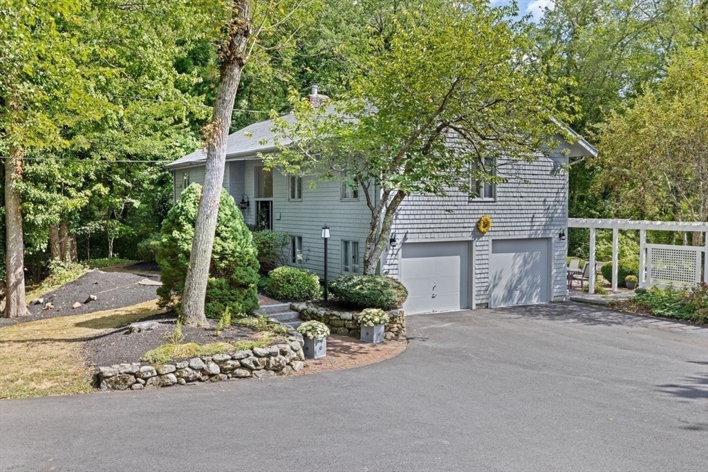 Norwell, Massachusetts, 02061, United States, 4 Bedrooms Bedrooms, ,2 BathroomsBathrooms,Residential,For Sale,1942199