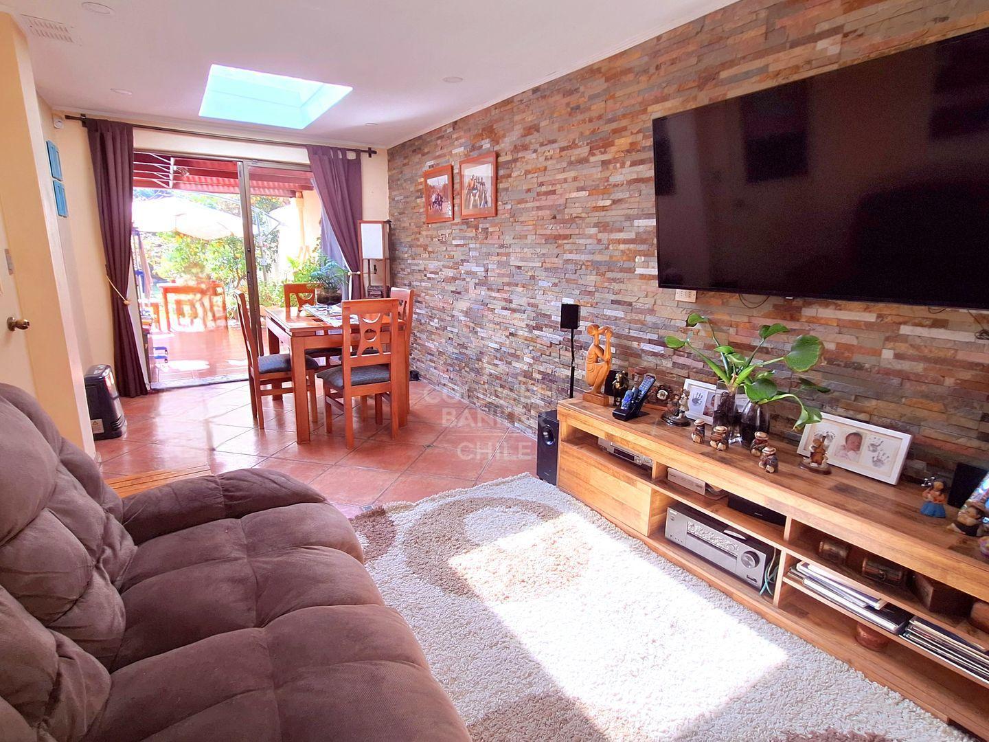 Peñalolén, Chile, 5 Bedrooms Bedrooms, ,3 BathroomsBathrooms,Residential,For Sale,1837912