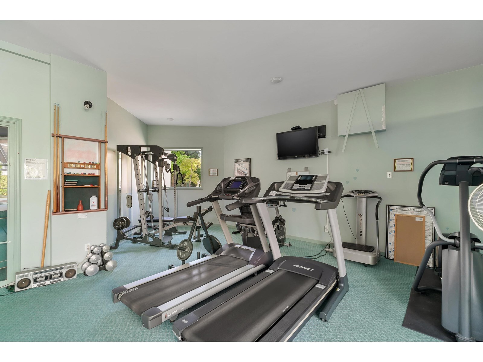 SURREY, British Columbia, V4A 9T5, CA, 2 Bedrooms Bedrooms, ,2 BathroomsBathrooms,Residential,For Sale,1950918