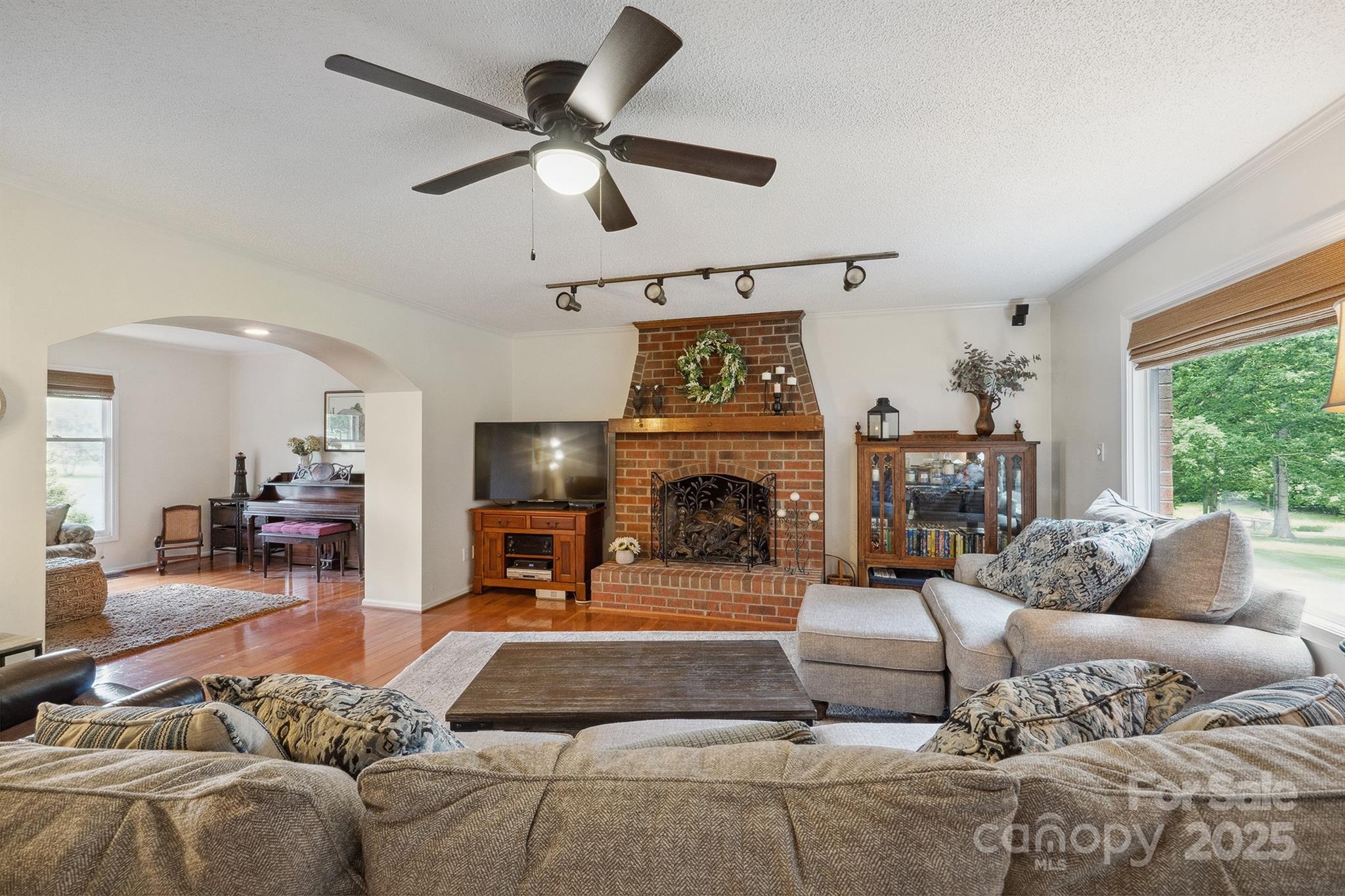 Granite Falls, North Carolina, 28630, United States, 4 Bedrooms Bedrooms, ,4 BathroomsBathrooms,Residential,For Sale,1907172