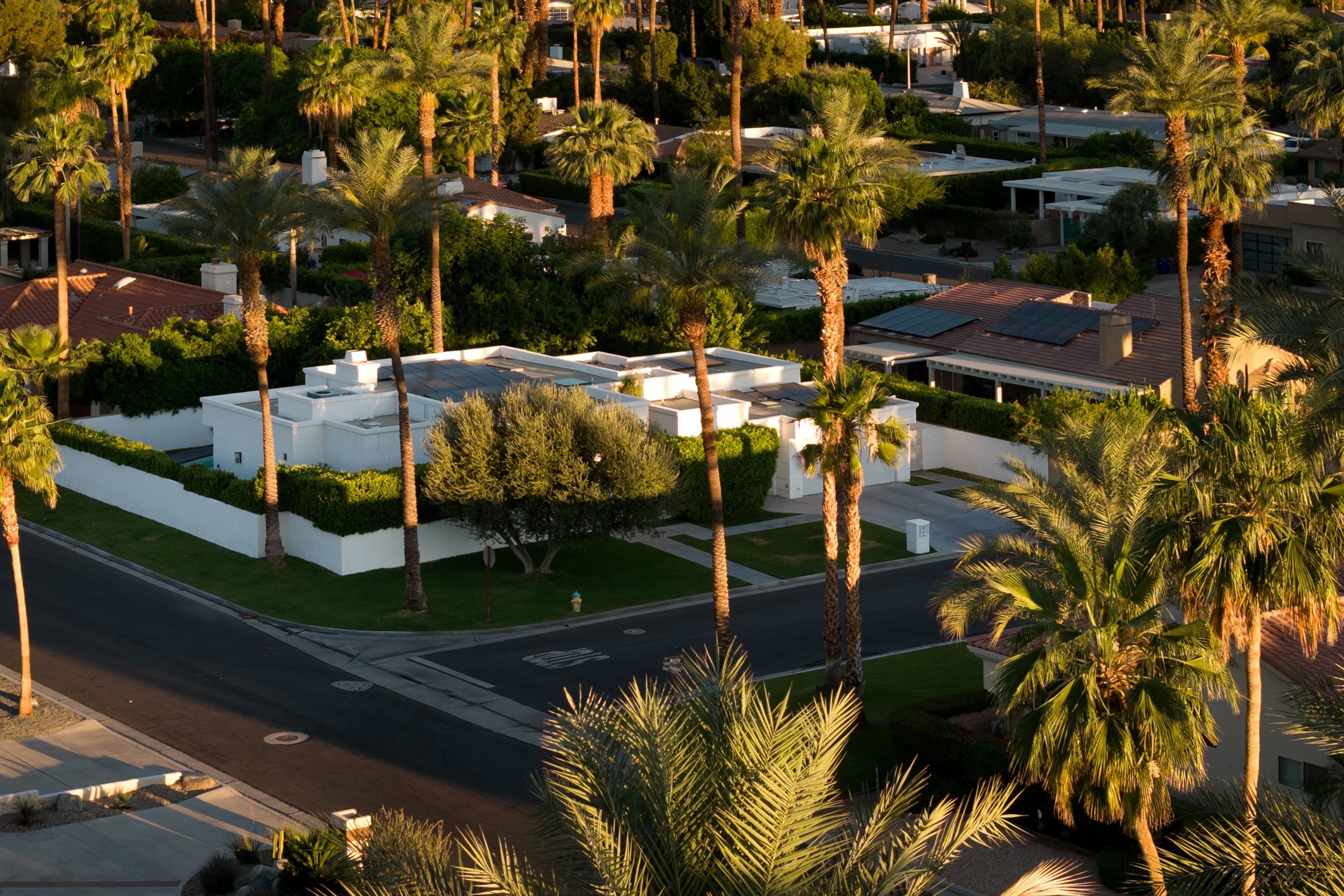  Private Modern Sanctuary Steps from Tamarisk Country Club - 物件實景