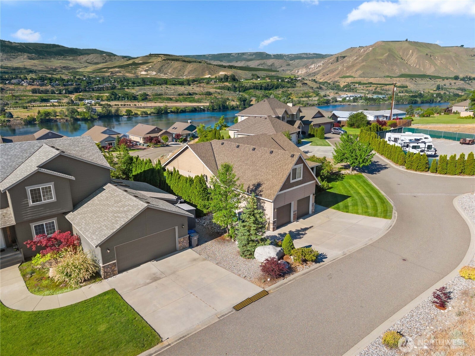 East Wenatchee, Washington, 98802, United States, 3 Bedrooms Bedrooms, ,1 BathroomBathrooms,Residential,For Sale,1818032