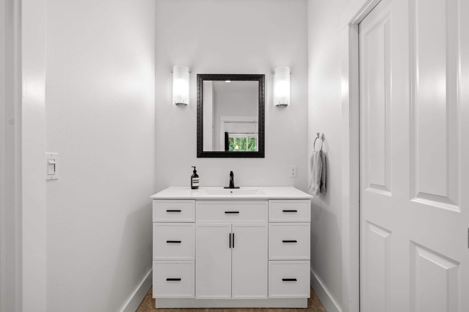  3426 SW ARNOLD ST Portland, OR 97219 - 物件實景