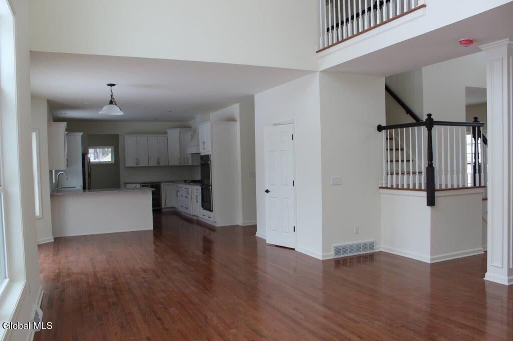 Mechanicville, New York, 12118, United States, 4 Bedrooms Bedrooms, ,3 BathroomsBathrooms,Residential,For Sale,1989044