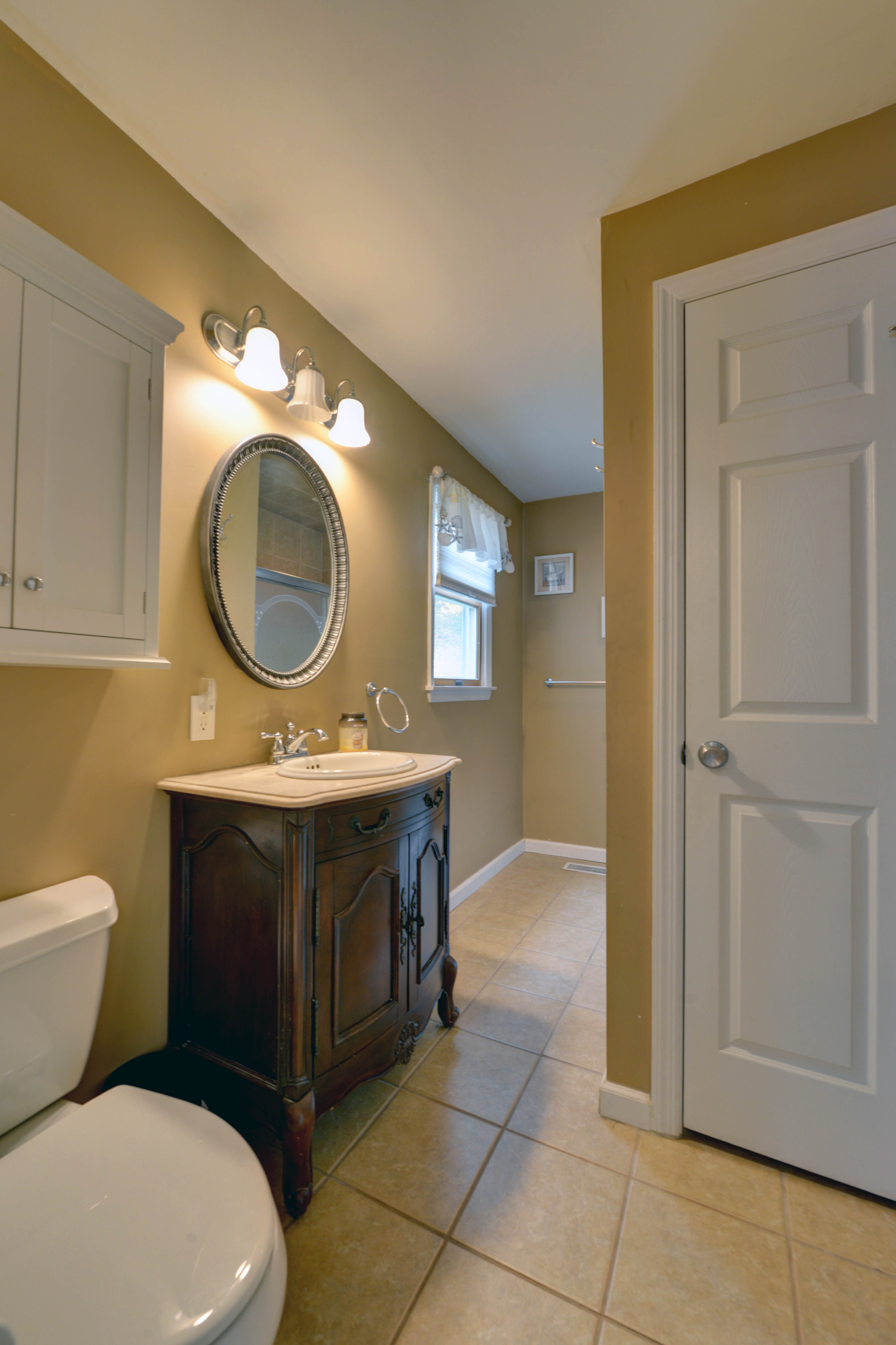 Lincoln Park, New Jersey, 07035, United States, 5 Bedrooms Bedrooms, ,3 BathroomsBathrooms,Residential,For Sale,1992414