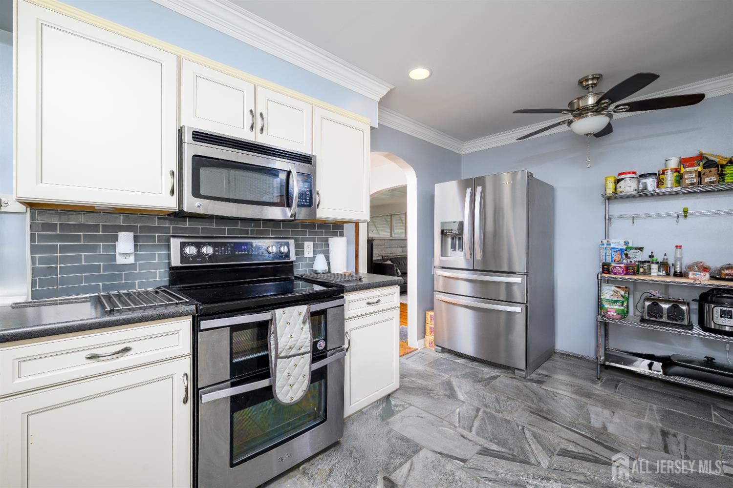 Fords, New Jersey, 08863, United States, 4 Bedrooms Bedrooms, ,2 BathroomsBathrooms,Residential,For Sale,1901910