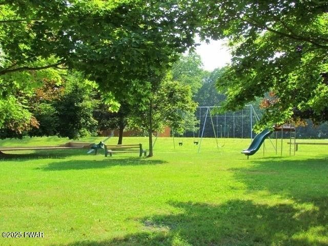 Hawley, Pennsylvania, 18428, United States, 3 Bedrooms Bedrooms, ,4 BathroomsBathrooms,Residential,For Sale,1846687