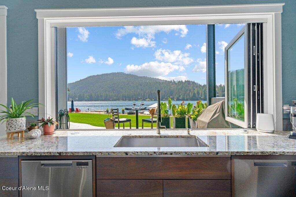 Sandpoint, Idaho, 83864, United States, 4 Bedrooms Bedrooms, ,3 BathroomsBathrooms,Residential,For Sale,1983378