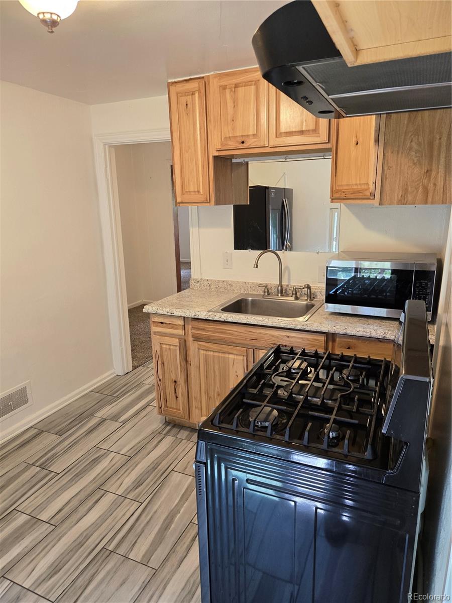 Lakewood, Colorado, 80215, United States, 4 Bedrooms Bedrooms, ,2 BathroomsBathrooms,Residential,For Sale,1875138