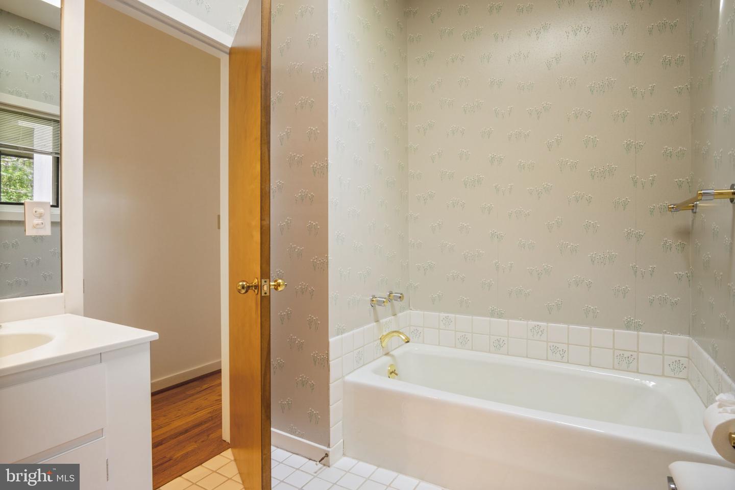 Frederick, Maryland, 21702, United States, 4 Bedrooms Bedrooms, ,3 BathroomsBathrooms,Residential,For Sale,1989312