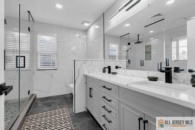 Bordentown Twp, New Jersey, 08505, United States, 4 Bedrooms Bedrooms, ,4 BathroomsBathrooms,Residential,For Sale,1989355