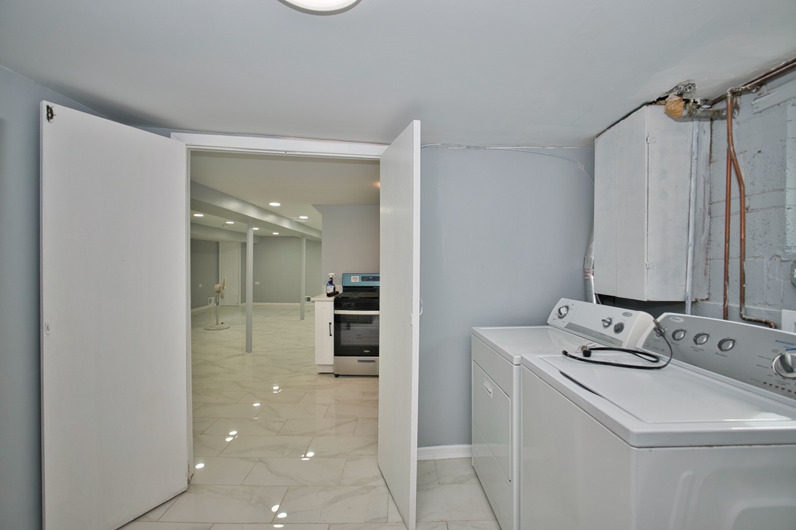 Skokie, Illinois, 60076, United States, 4 Bedrooms Bedrooms, ,3 BathroomsBathrooms,Residential,For Sale,1978573