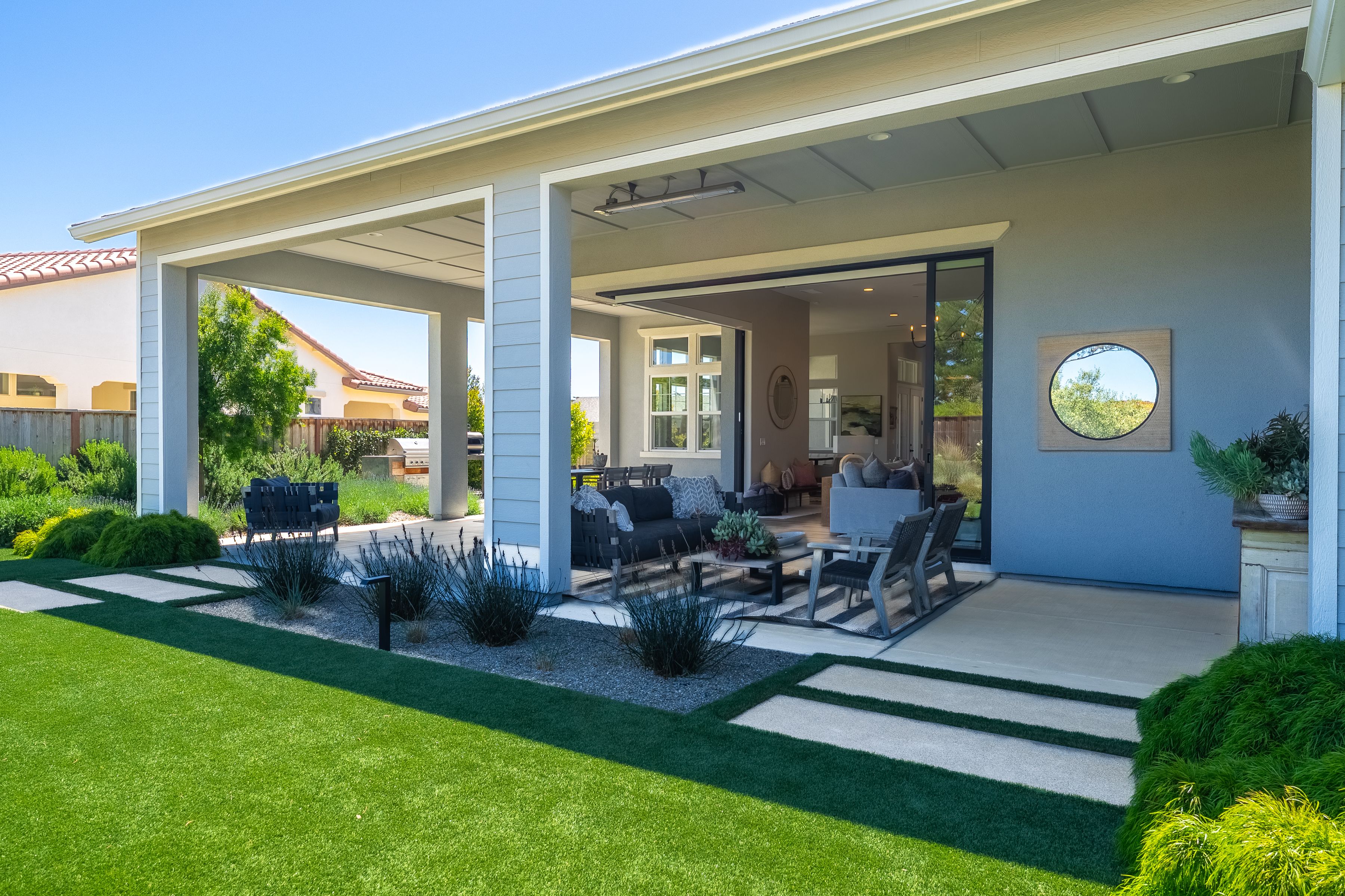  3007 Bluffs Drive - 物件實景