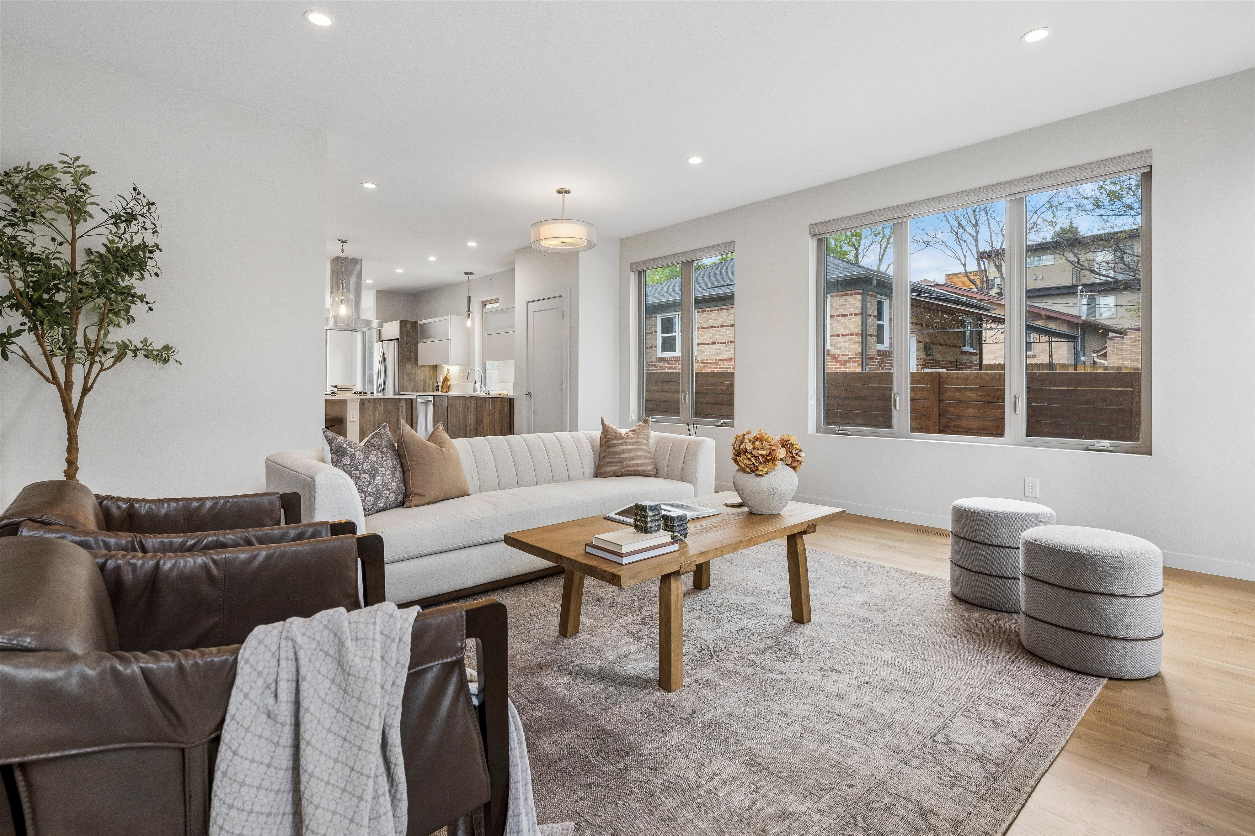  Thoughtfully Designed and Exceptional Quality Duplex - 物件實景