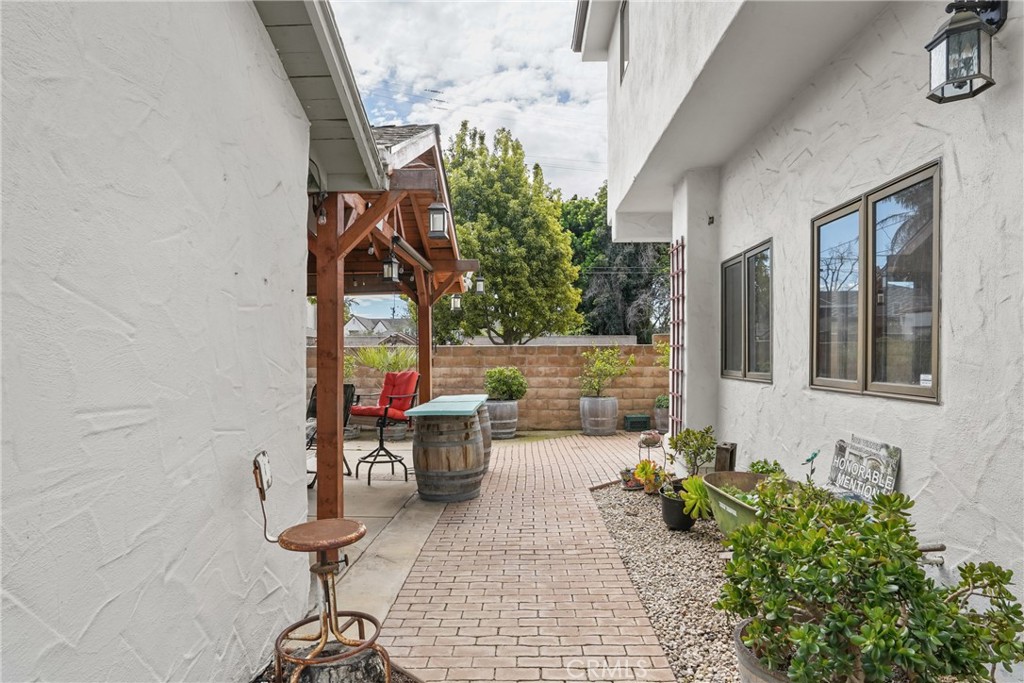 Santa Maria, California, 93454, United States, 5 Bedrooms Bedrooms, ,3 BathroomsBathrooms,Residential,For Sale,2032252