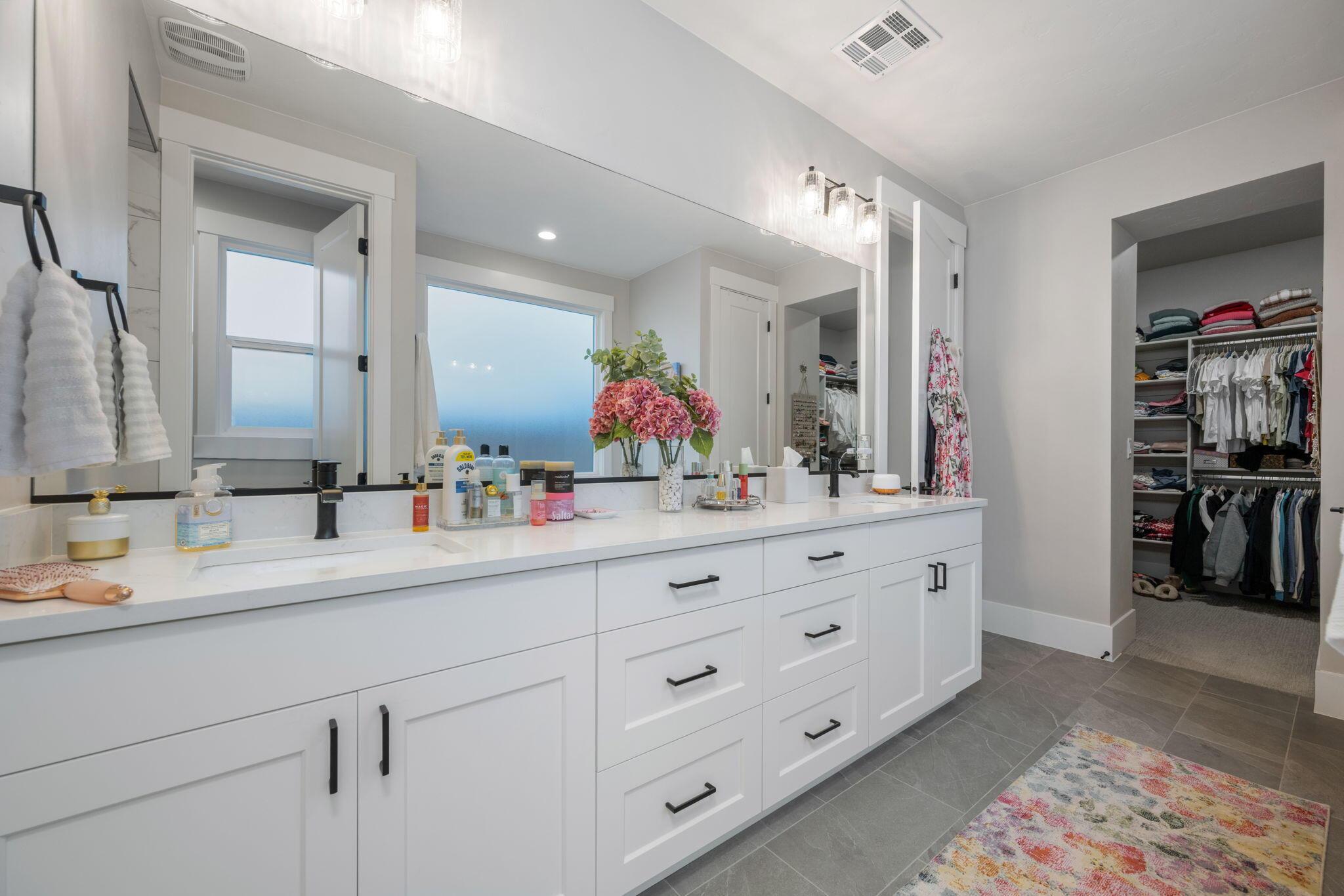 Washington, Utah, 84780, United States, 4 Bedrooms Bedrooms, ,2 BathroomsBathrooms,Residential,For Sale,2005591