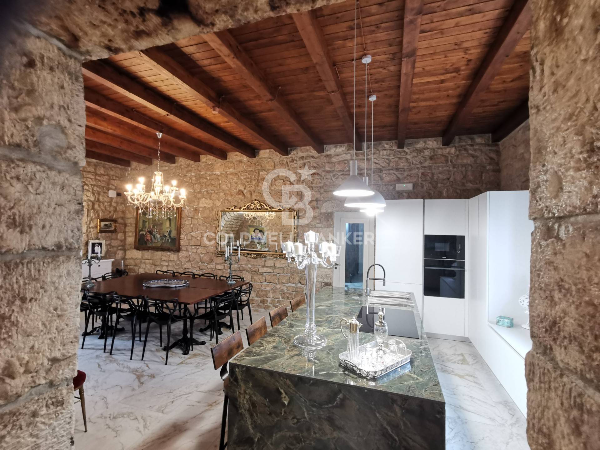 Modica, Ragusa, 97015, IT, 4 Bedrooms Bedrooms, ,6 BathroomsBathrooms,Residential,For Sale,1827626