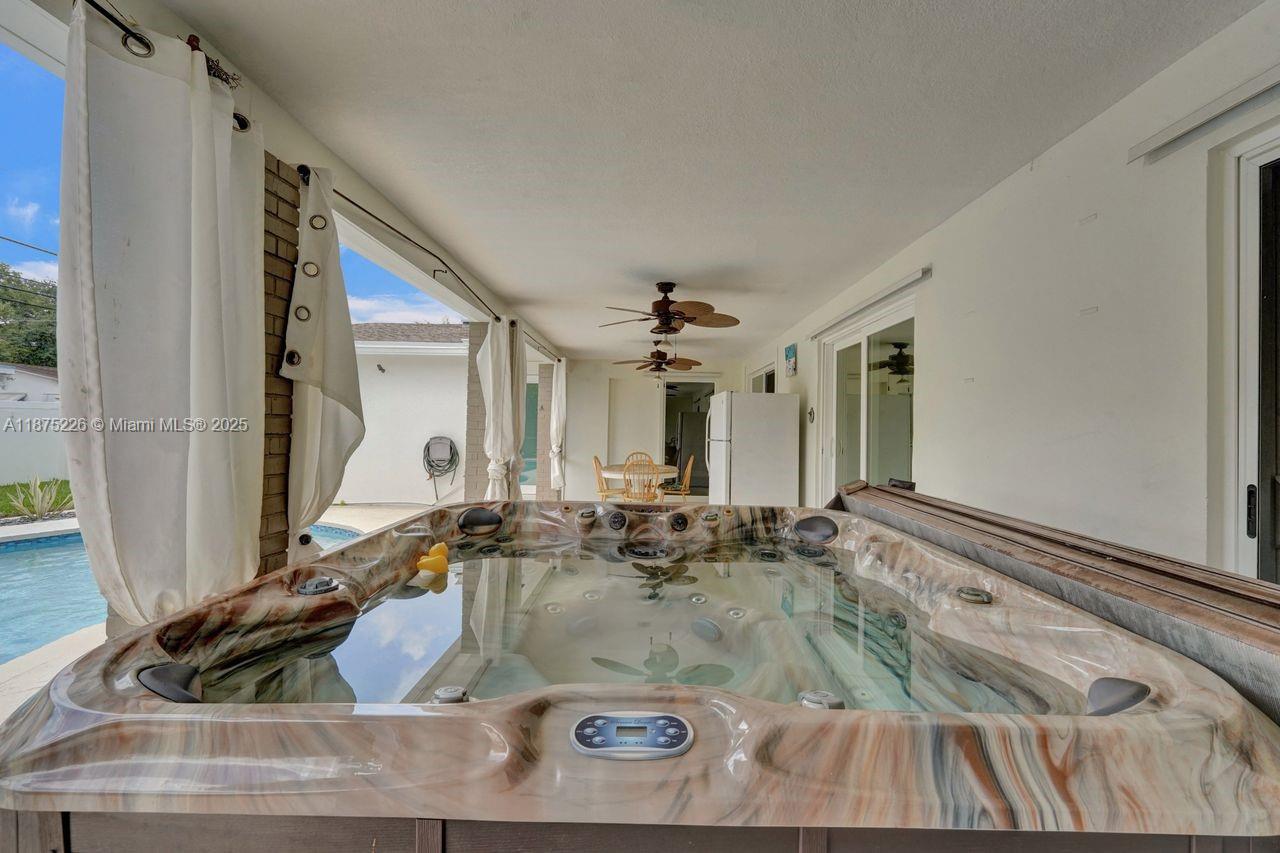 Cooper City, Florida, 33328, United States, 5 Bedrooms Bedrooms, ,3 BathroomsBathrooms,Residential,For Sale,1942124