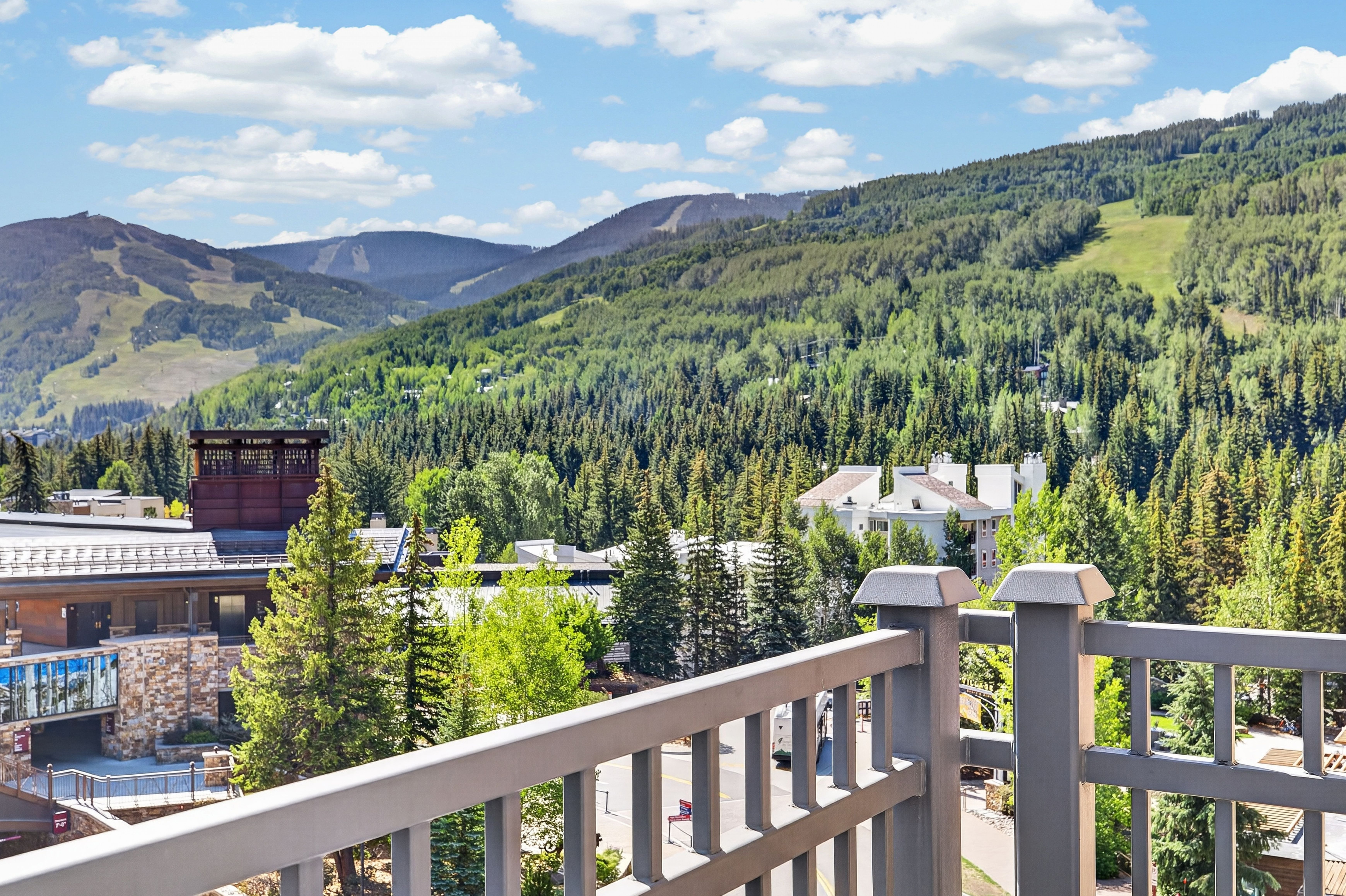  Exceptional Access to Vail