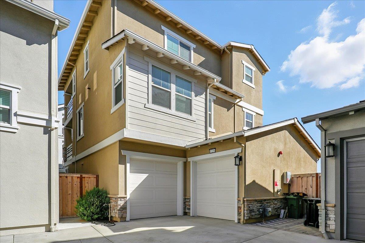 Newark, California, 94560, United States, 4 Bedrooms Bedrooms, ,4 BathroomsBathrooms,Residential,For Sale,1926207