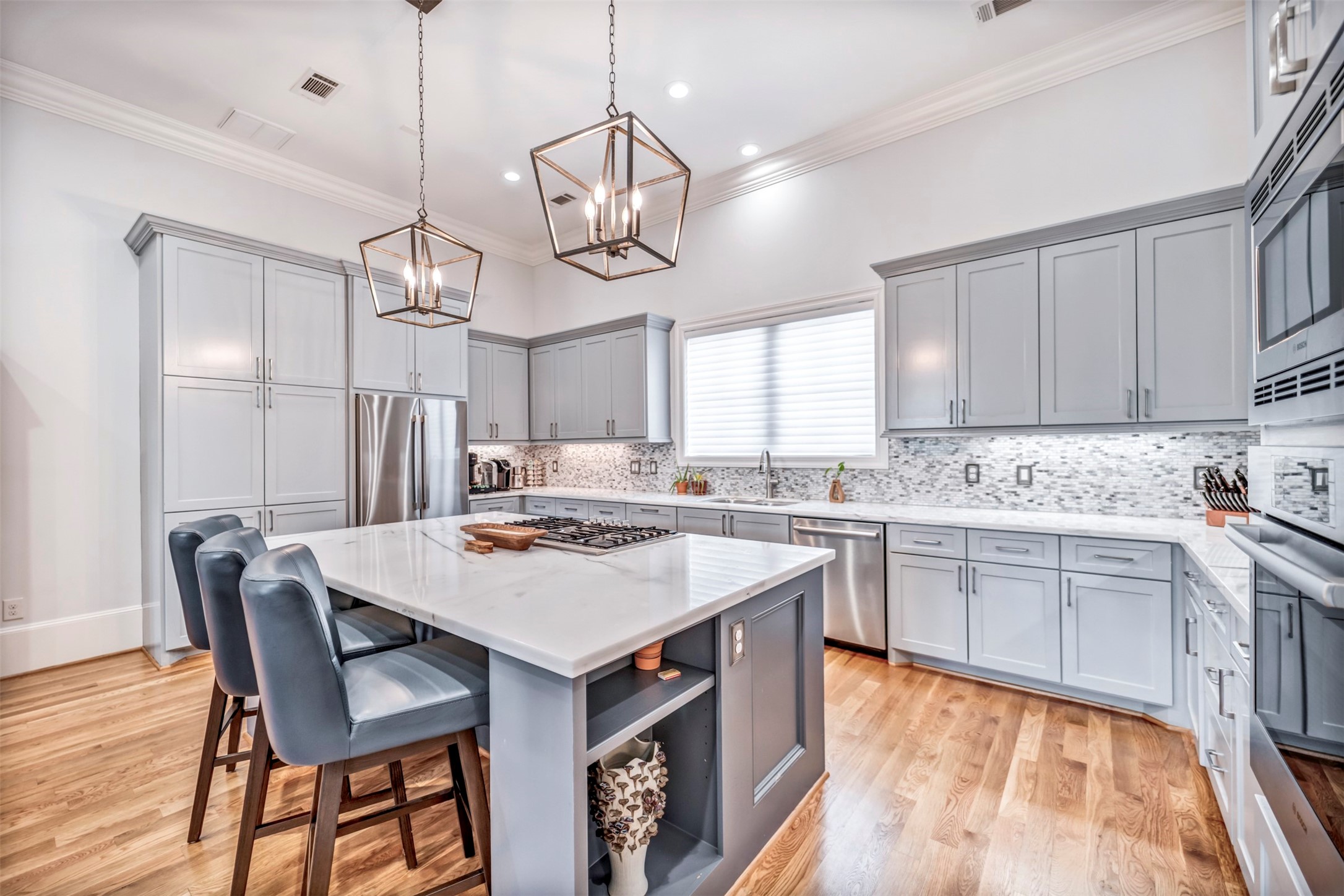 Houston, Texas, 77055, United States, 3 Bedrooms Bedrooms, ,4 BathroomsBathrooms,Residential,For Sale,1866931