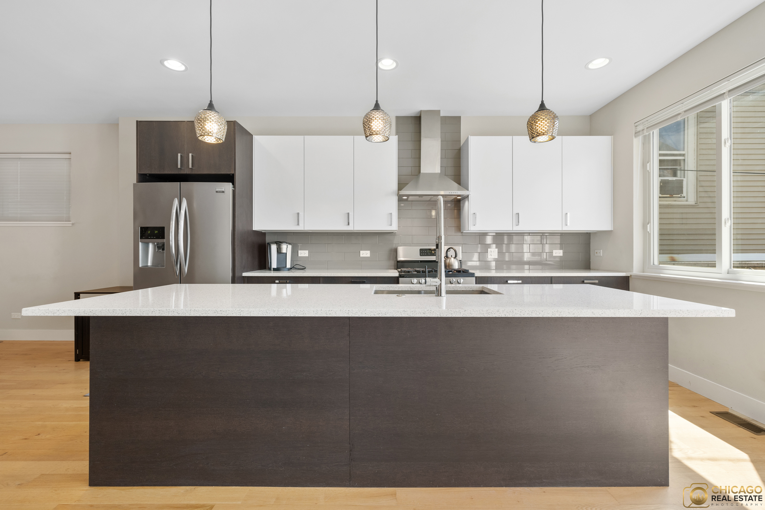 Chicago, Illinois, 60608, United States, 4 Bedrooms Bedrooms, ,4 BathroomsBathrooms,Residential,For Sale,1914075