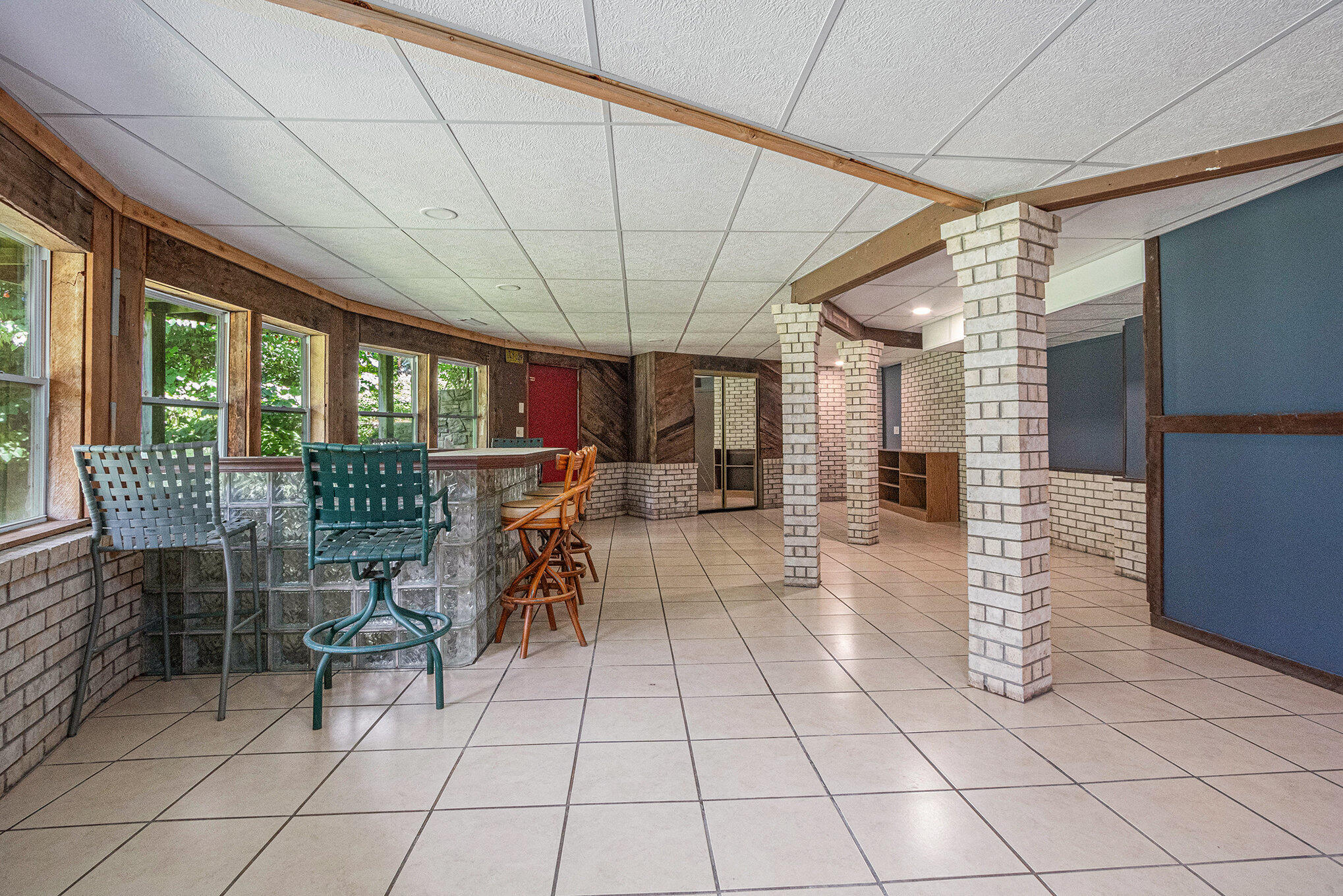Bangor, Michigan, 49013, United States, 3 Bedrooms Bedrooms, ,2 BathroomsBathrooms,Residential,For Sale,1930428
