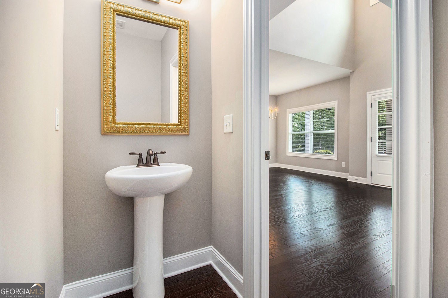 Atlanta, Georgia, 30318, United States, 3 Bedrooms Bedrooms, ,3 BathroomsBathrooms,Residential,For Sale,1909114
