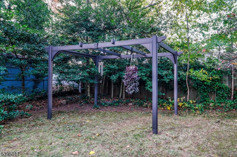 Rahway City, New Jersey, 07065, United States, 4 Bedrooms Bedrooms, ,2 BathroomsBathrooms,Residential,For Sale,1986510