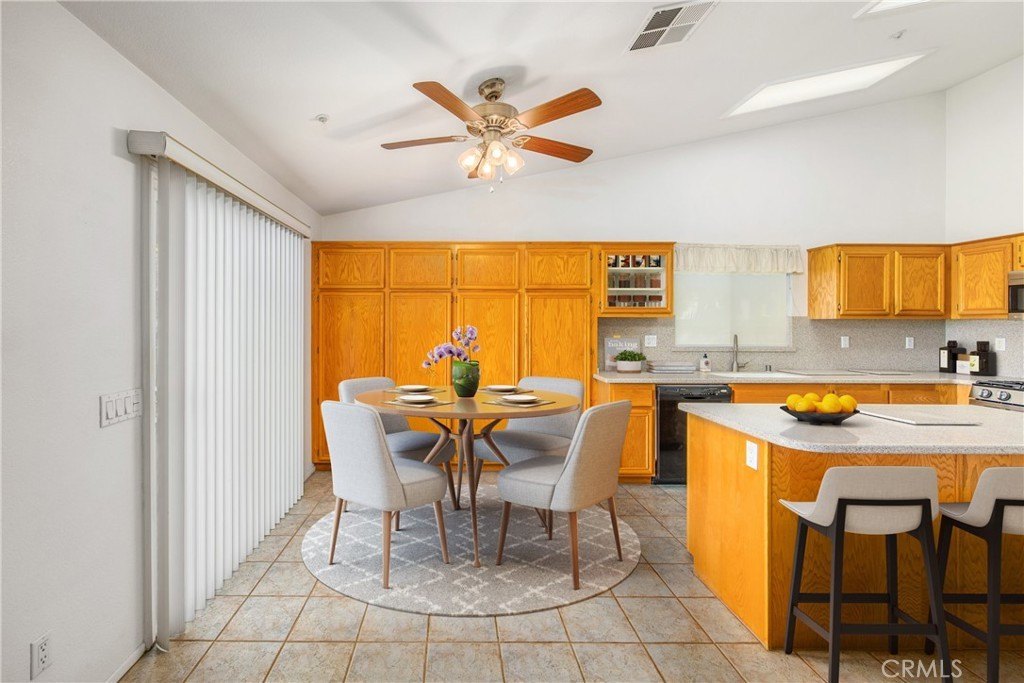 Highland, California, 92346, United States, 3 Bedrooms Bedrooms, ,2 BathroomsBathrooms,Residential,For Sale,1944789