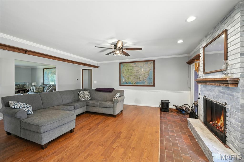 Portage Des Sioux, Missouri, 63373, United States, 3 Bedrooms Bedrooms, ,2 BathroomsBathrooms,Residential,For Sale,1927242