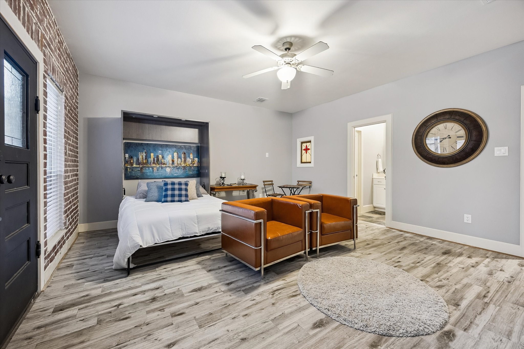  915 Knox Street D - 物件實景