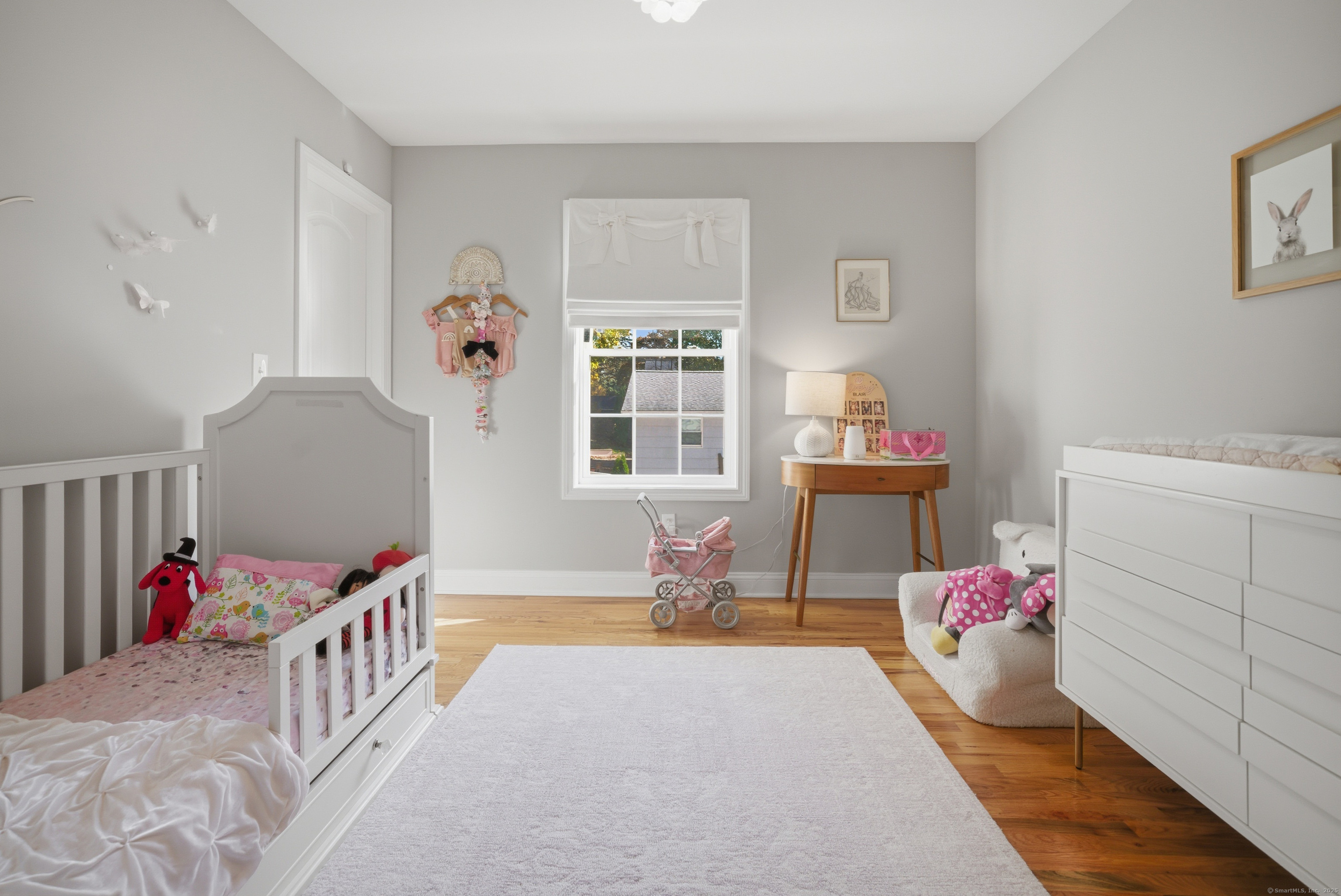 Milford, Connecticut, 06460, United States, 3 Bedrooms Bedrooms, ,3 BathroomsBathrooms,Residential,For Sale,1987930